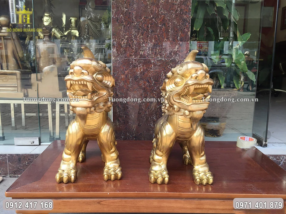 Hình ảnh chính diện của đôi linh vật